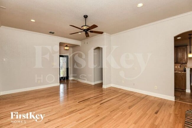 Building Photo - 338 Grace Cir