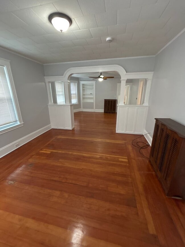 Building Photo - 41-43 Bruce Street