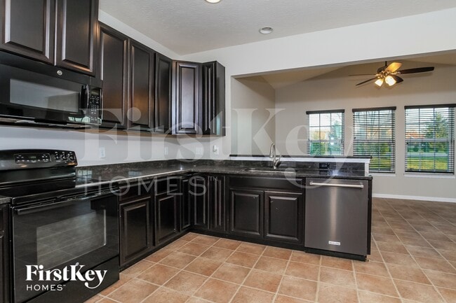 Foto del edificio - 5222 River Ridge Dr