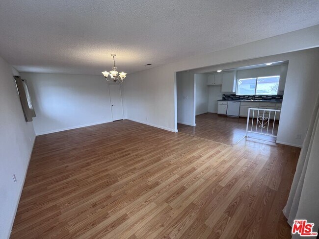 Foto del edificio - 4547 166th St