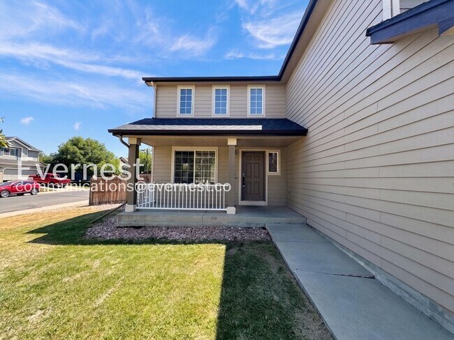 Foto del edificio - 5 Bed, 3.5 Bath Home with Fenced Yard & Garage / Available Now!
