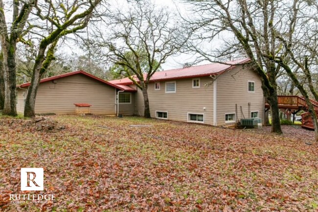 Foto del edificio - 2 1/2 Acres Manicured Country Living