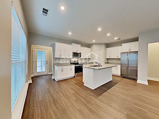 Foto del edificio - 5236 Tupelo St