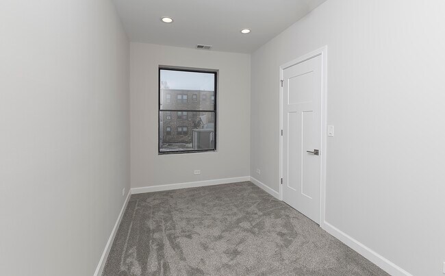 Foto del edificio - 2909 N Clark St