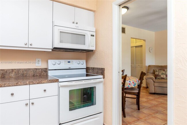 Foto del edificio - 1050 Atlantic Shores Blvd
