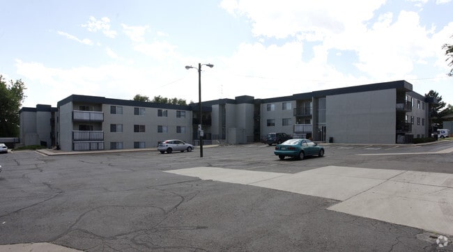 Building Photo - Parkview Village West