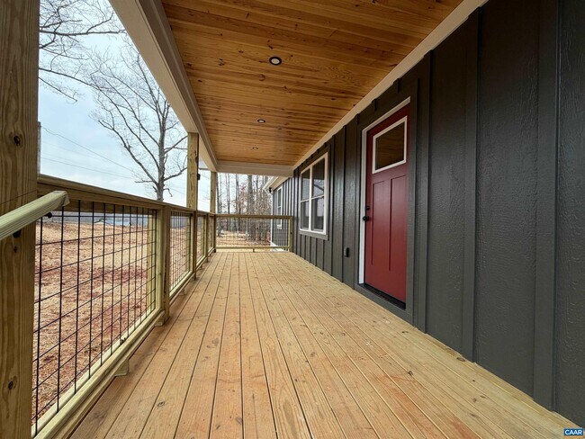 Building Photo - 487 Montreal Ln