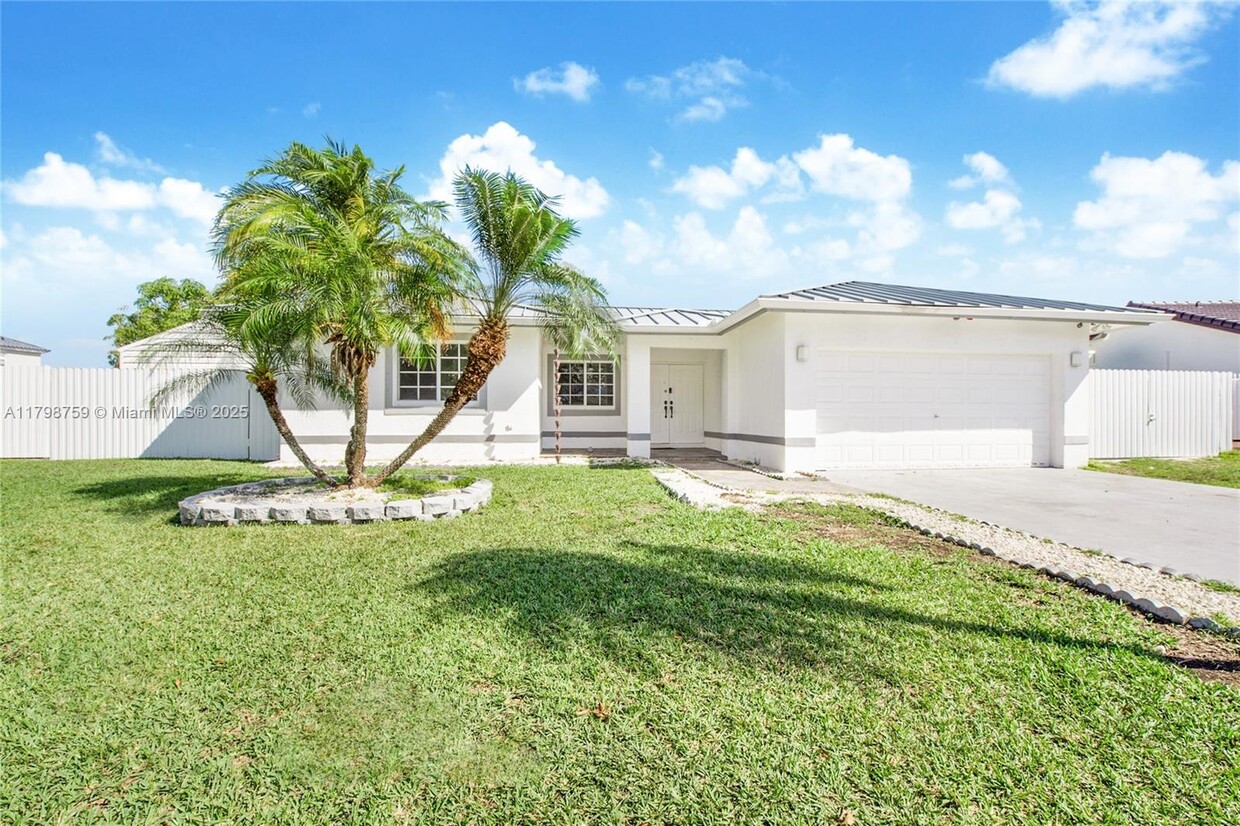 Primary Photo - 12885 SW 207th Terrace