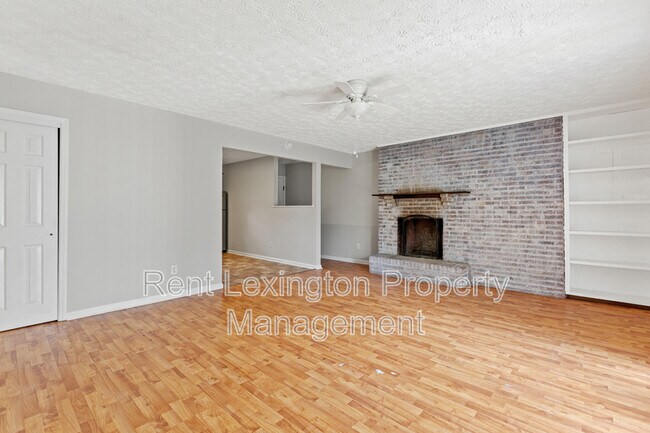 Building Photo - 1200 Tishoff Dr