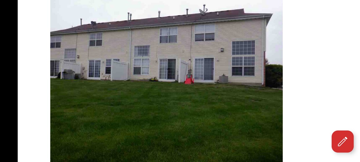 Primary Photo - 328 Sweetbriar Ct