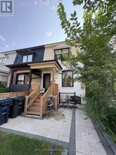 Building Photo - 163 Hampton Ave