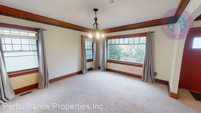 Foto del edificio - 4 br, 2 bath House - 3023 NE 14th Avenue