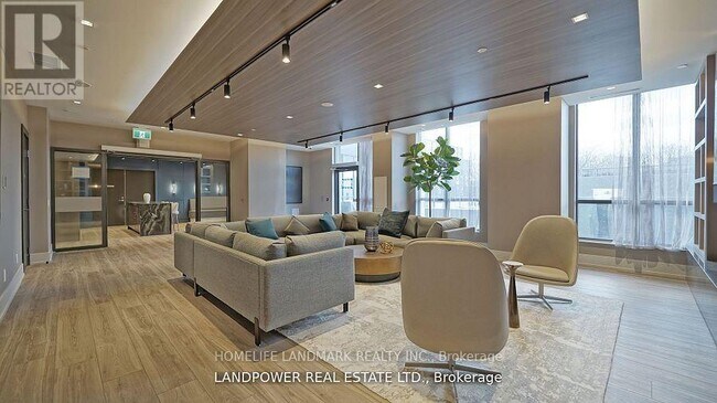 Photo du bâtiment - 286 Main St