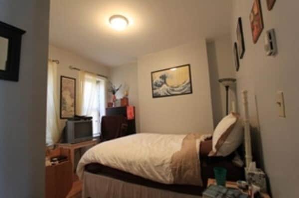 Building Photo - 529 Newbury St