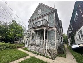 Building Photo - 3225 W McKinley Blvd