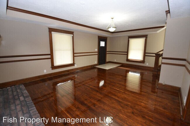 Building Photo - 3 br, 2 bath House - 202 N Main St