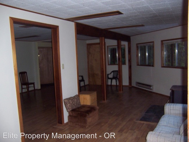 Building Photo - 20780 Honey Grove Rd