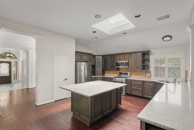Foto del edificio - 23242 Willow Canyon Dr