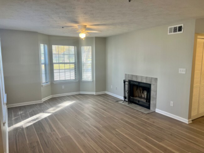 Building Photo - 13456 Lord Dunbore Pl