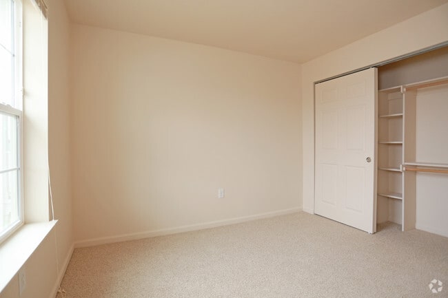2BR, 2BA - 1097 SF - Ashley Estates