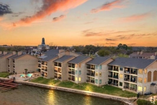 Building Photo - Towne Square Condos