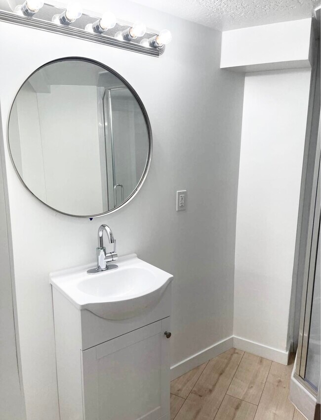 Building Photo - 9425 S Tramway Dr