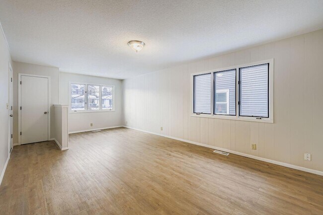 Foto del edificio - 3448 Grimes Ave N