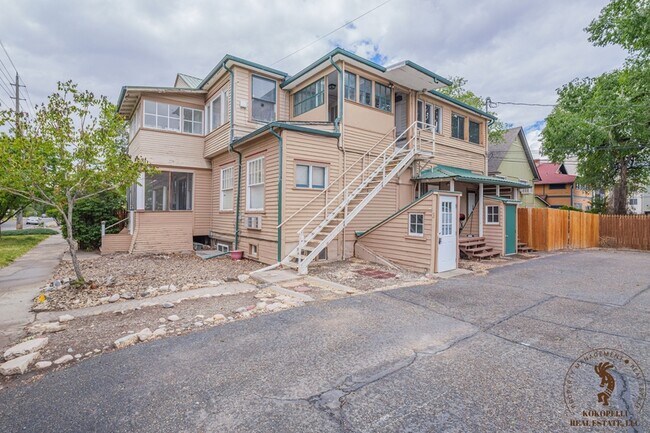 Foto del edificio - 1060 Grand Ave