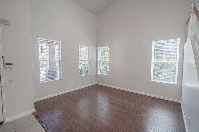Building Photo - Spacious 4-Bedroom Pool Home in Saugus wit...