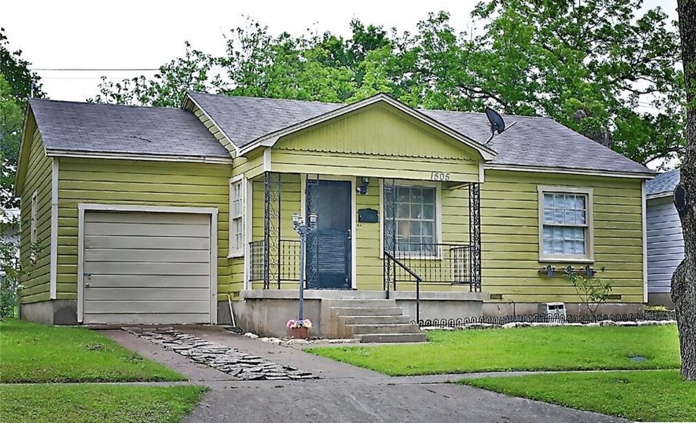 Primary Photo - 1505 S 33rd St