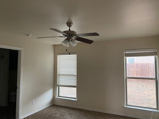 Building Photo - 9314 Sagebrush Ave