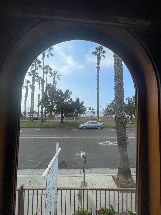 Foto del edificio - 2217 Ocean Ave
