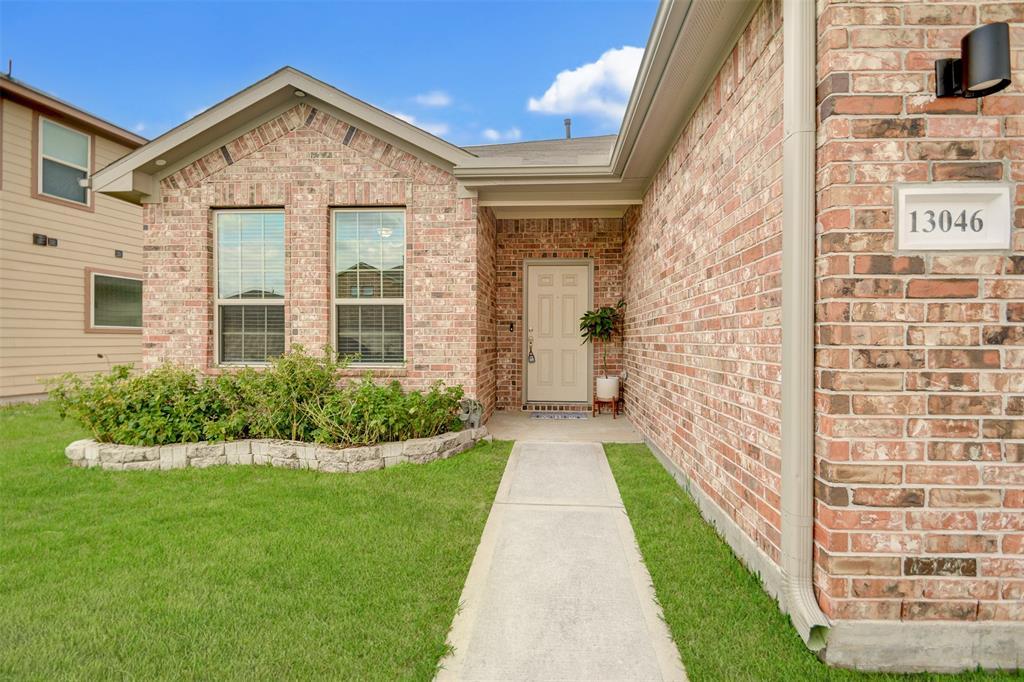 Foto principal - 13046 Larriston Ln