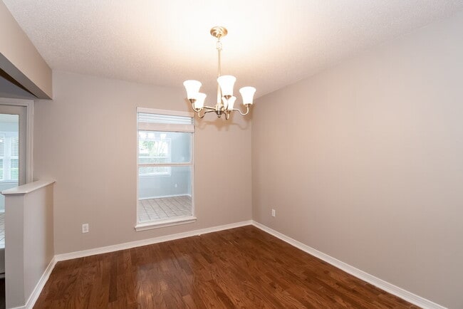 Foto del edificio - 11544 Oak Park Dr