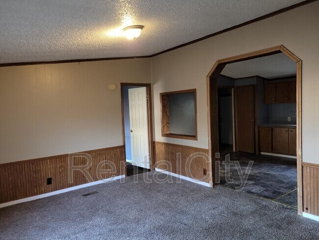 Building Photo - 220 Hawthorne Ave