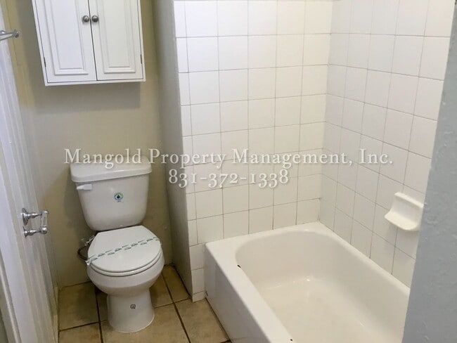 Building Photo - 2 Bed 1 Bath  New Monterey Home with Sceni...