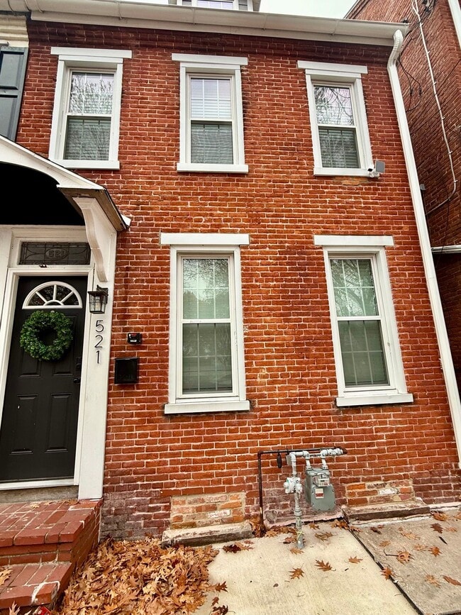 Building Photo - 521 Locust St