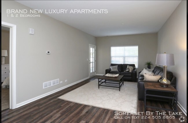 Foto del edificio - Somerset by the Lake Apartments