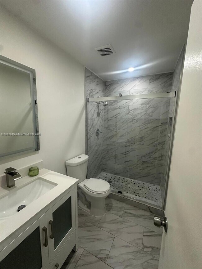 Foto del edificio - 12411 SW 110th South Canal St Rd