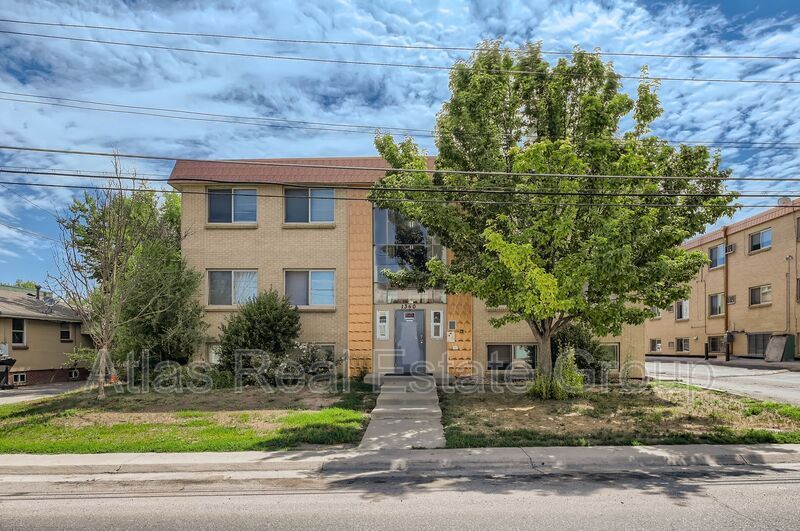 Primary Photo - 1350-1360 N Moline St