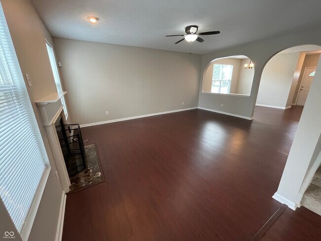 Foto del edificio - 15156 High Timber Ln