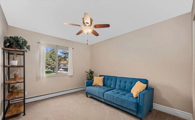 Foto del edificio - 860 W Moorhead Cir