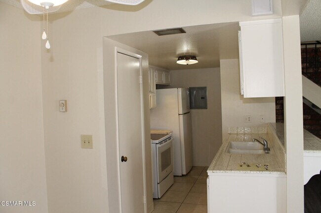 Building Photo - 2606 Rudder Ave