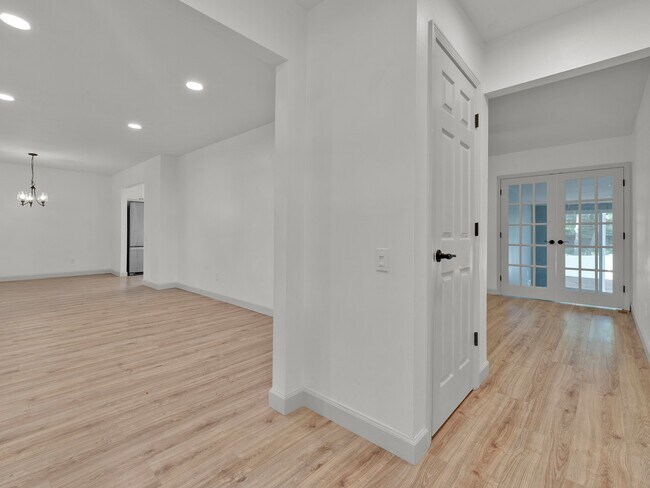 Foto del edificio - 449 Madrina Ct