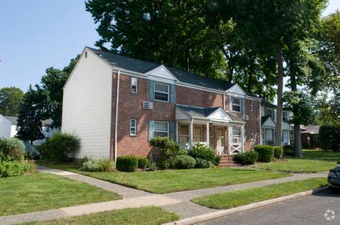 Primary Photo - Grovefield Apartments