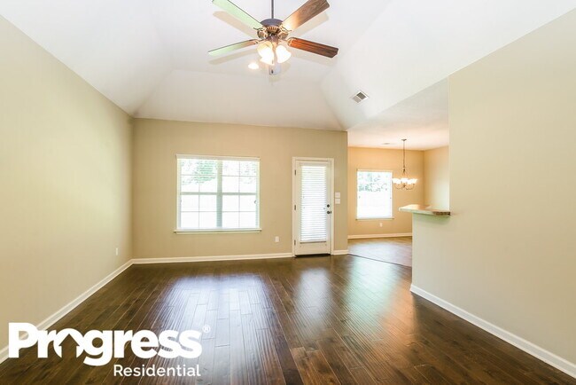 Foto del edificio - 5009 Forest Oasis Ln