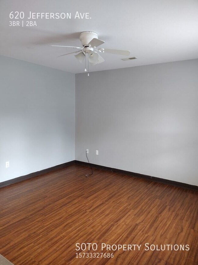 Building Photo - 3BD/2BA Pet Friendly House near Downtown C...