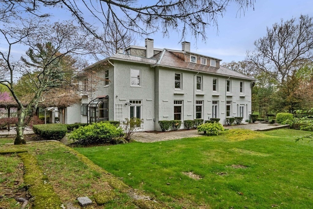 12 Summit Rd, Lexington, MA 02421 House Rental in Lexington, MA