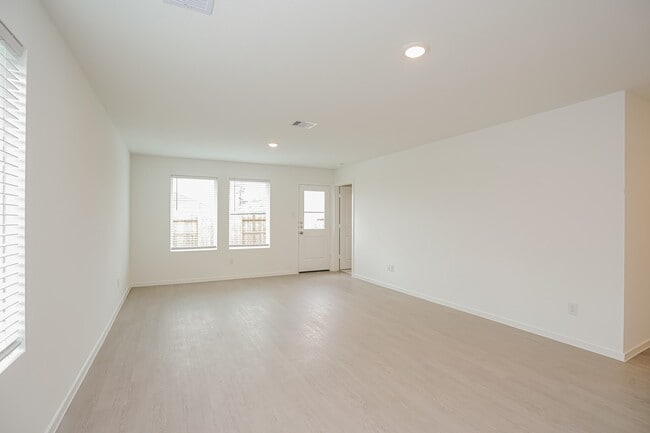 Foto del edificio - 319 Bush Mdw Ln