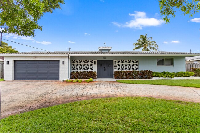 Foto del edificio - 5281 SW 4th Ct